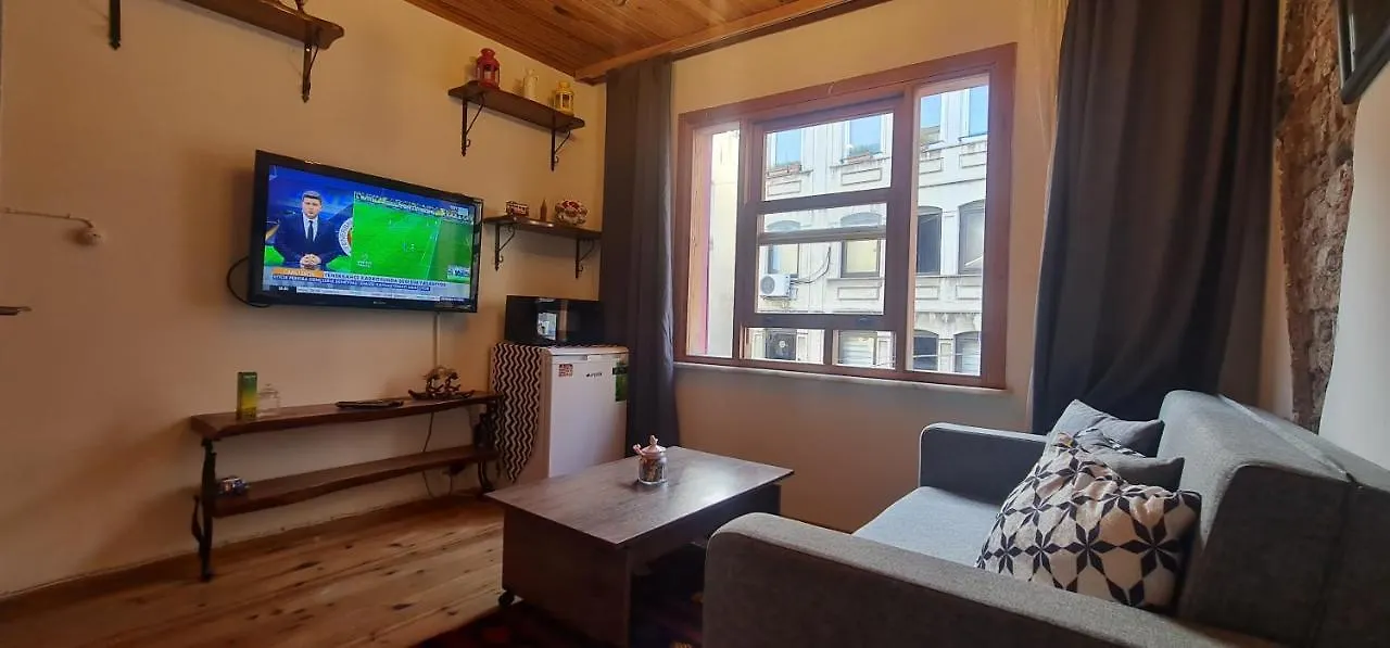 Galata Duplex Apt. *Balcony* 1 Min To Metro Stn. Apartment Istanbul 0*,